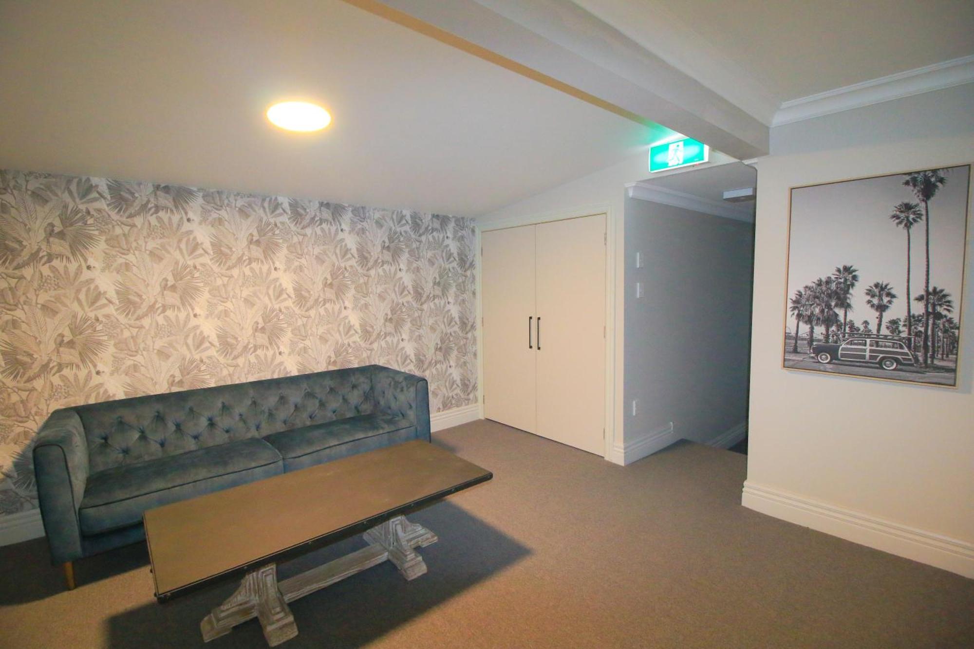 Whitehouse Hotel Инверкаргилл Экстерьер фото